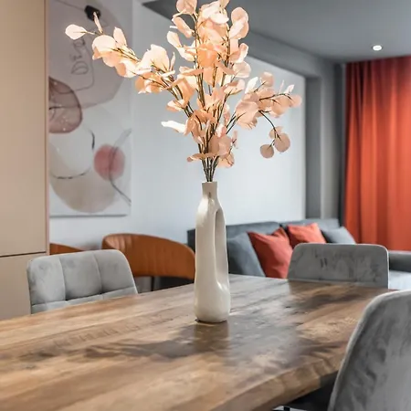 Apartment Orange -fully Equipped Full View Brand New Center *